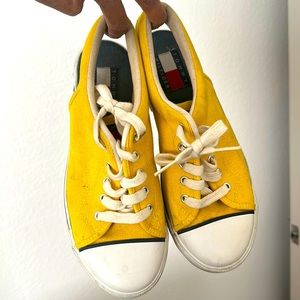 Vintage Tommy Hilfiger Slip On Sneakers